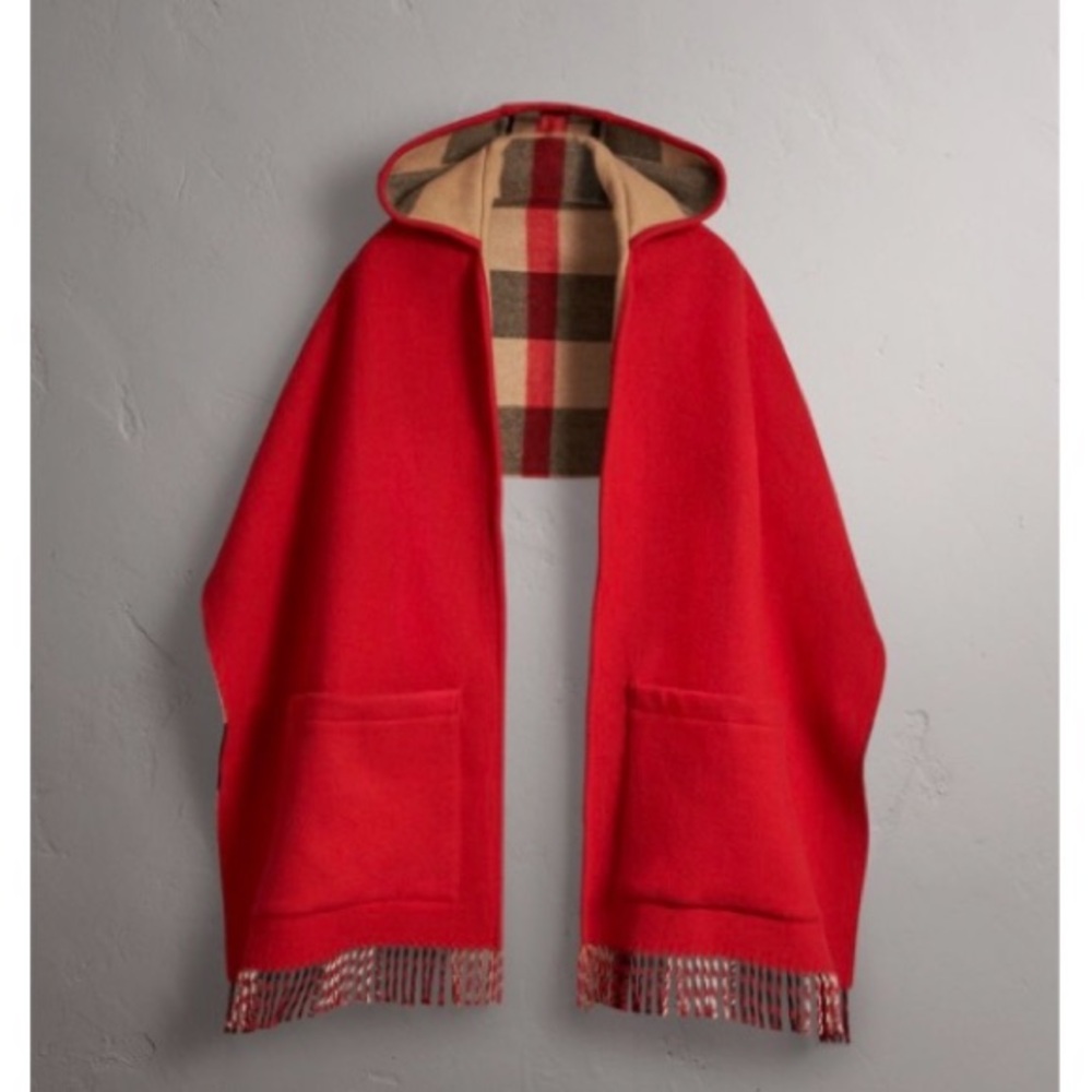 BURBERRY Check-lined Wool Cashmere Hooded Stole ‼️Sharing‼️